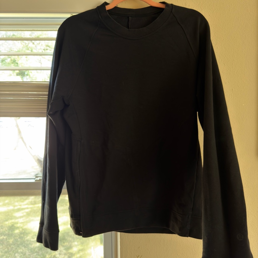 LuLuLemon sweatshirt with half zip up side